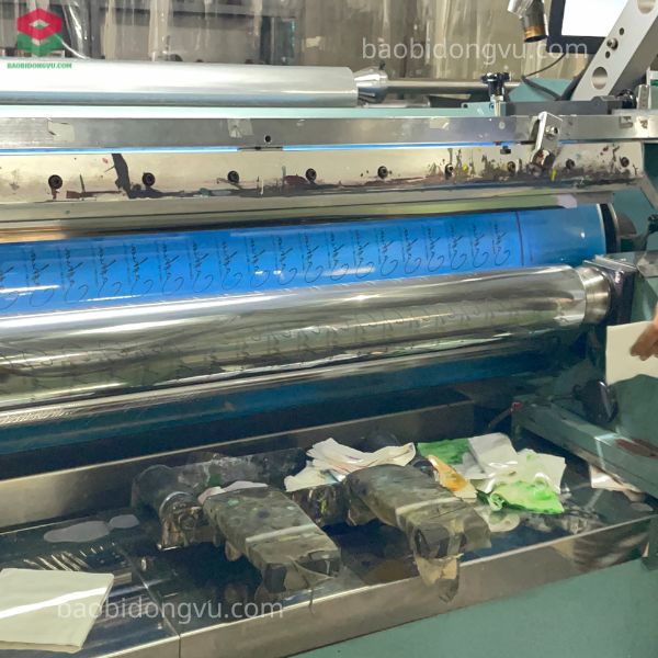 In ống đồng tại xưởng Đông Vũ