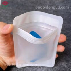 Túi zip 3 biên nhỏ có cấu trúc màng mờ giúp thấy được các sản phẩm bên trong