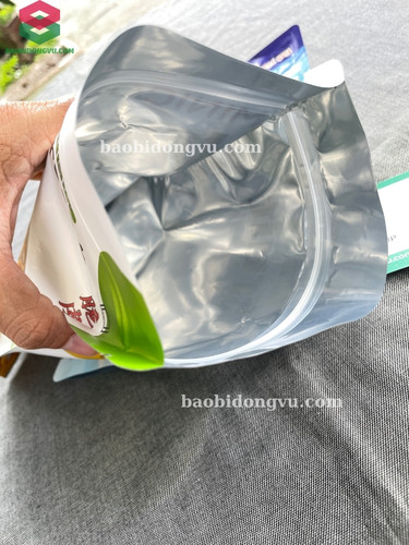 Túi zip in không trục được ghép màng bạc