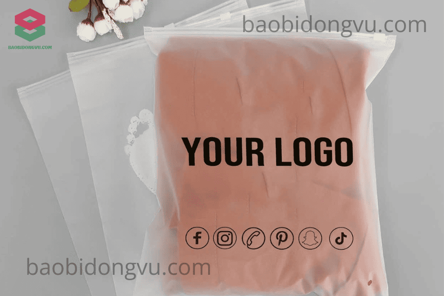 Sắp xếp quần áo khi đi du lịch