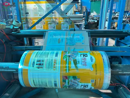 Cuộn màng in ống đồng tại xưởng Đông Vũ