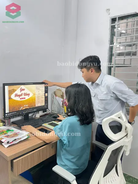 kiểm tra và điều chỉnh thiết kế của túi hàn lưng giữa