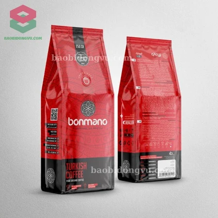 <em>Việc dời đường hàn sang một bên giúp tối ưu hóa 100% diện tích thiết kế ở mặt sau bao bì</em>