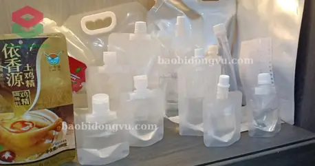 túi nhựa trong suốt có vòi nhiều kích thước