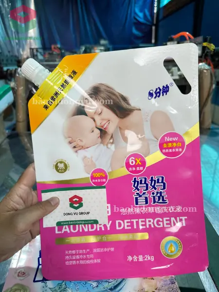 túi có vòi đáy đứng có quai sách