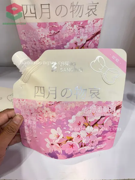 túi có vòi in hiệu ứng phủ mờ nhiều kích thước