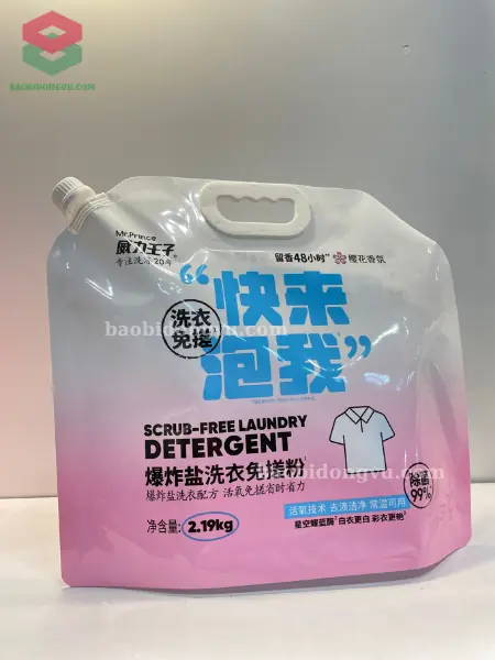 túi có vòi đáy đứng gắn quai sách đựng nước giặt 2.19kg