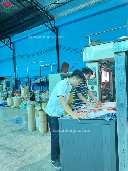 KCS kiểm tra độ bám dính của mực in trên màng nhựa sau khi xử lý Corona