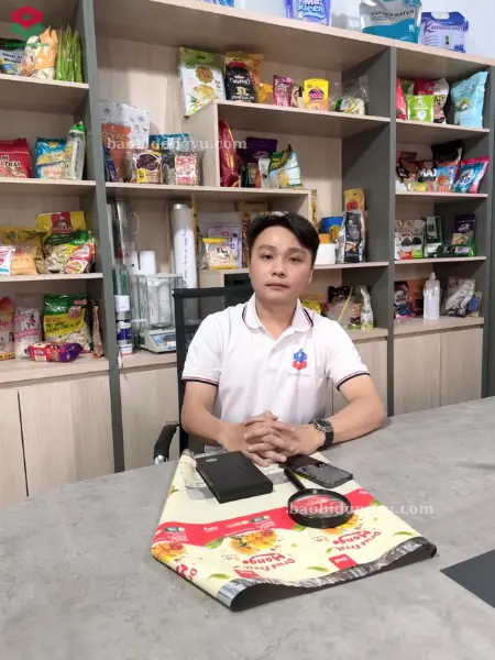 Đội ngũ quản lý và kỹ sư vận hành tại xưởng sản xuất Bao Bì Đông Vũ
