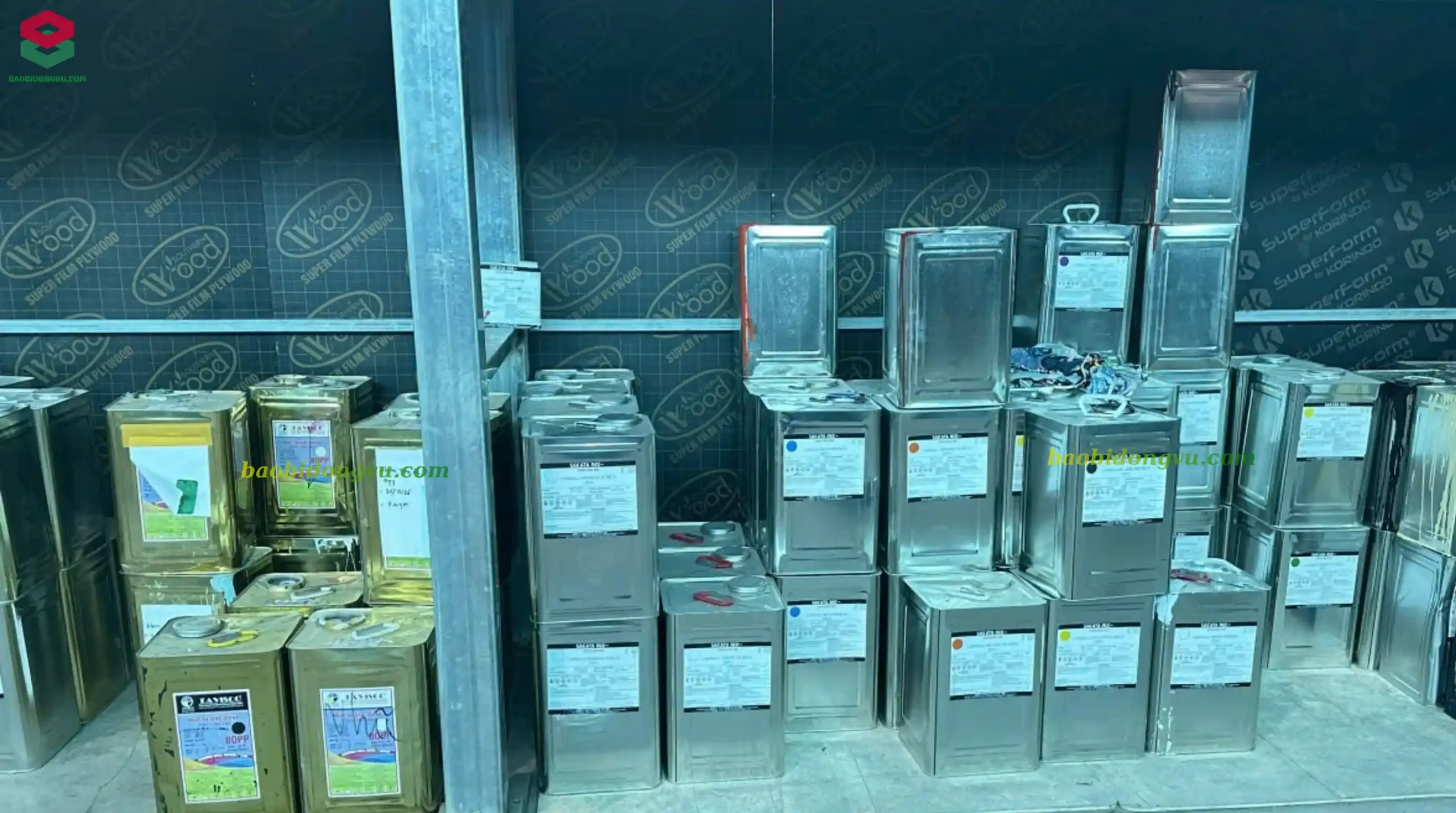 Mực in ống đồng được bảo quản cực kì cẩn thận ở điều kiện khắt khe về nhiệt độ và độ ẩm để tránh gây hư hỏng mực in