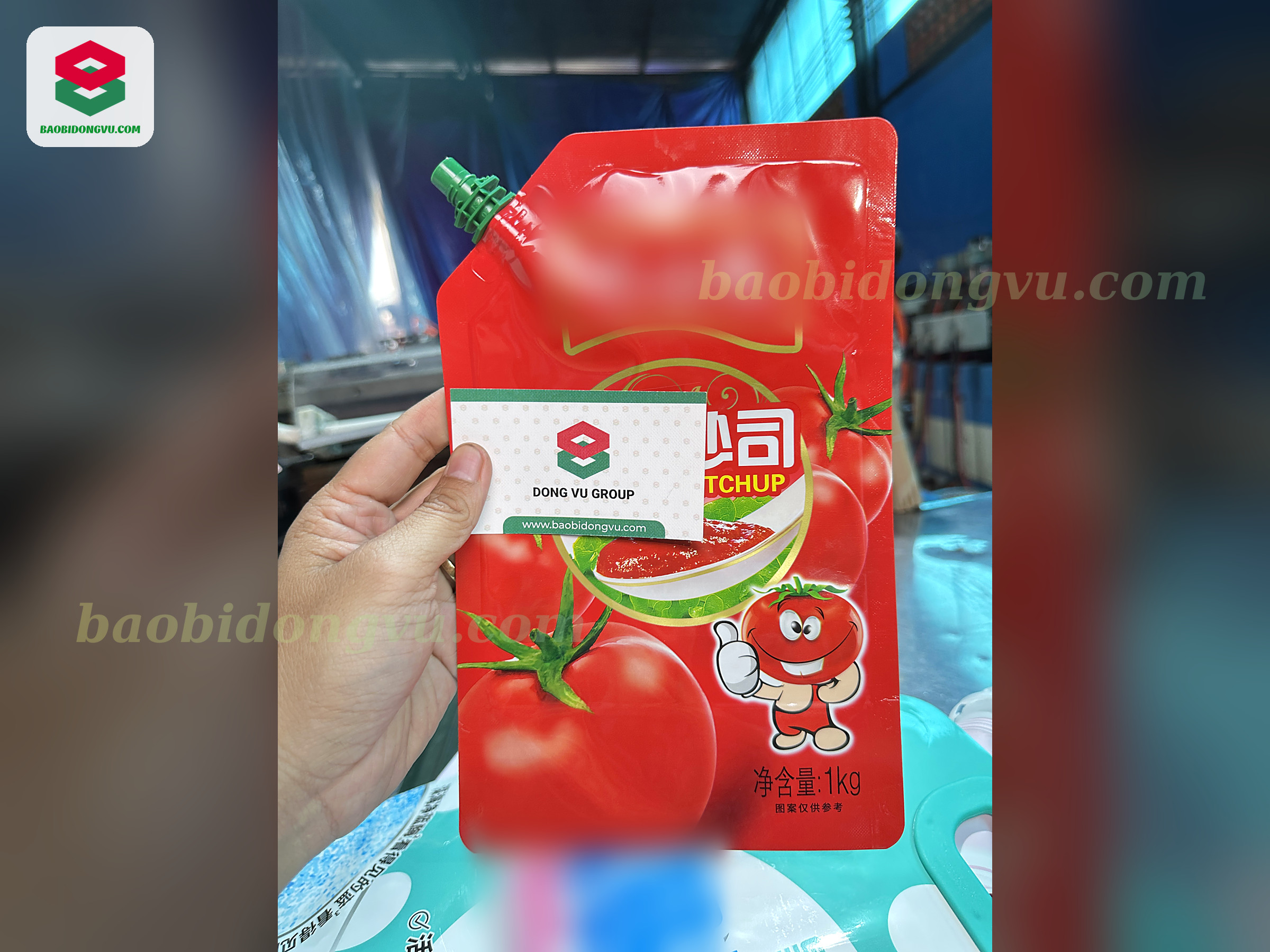 Red 1 kg spout pouch for tomato ketchup with corner spout and screw cap, made in Vietnam by Dong Vu Packaging